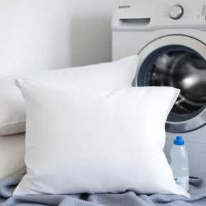 Jak prać poduszki z poliestru